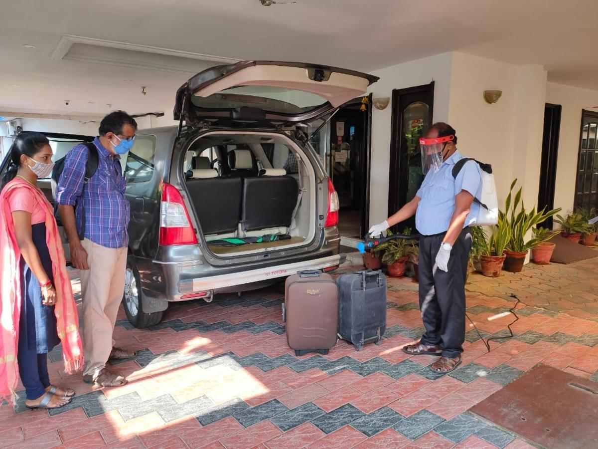 Yuvarani Residency Kochi Extérieur photo