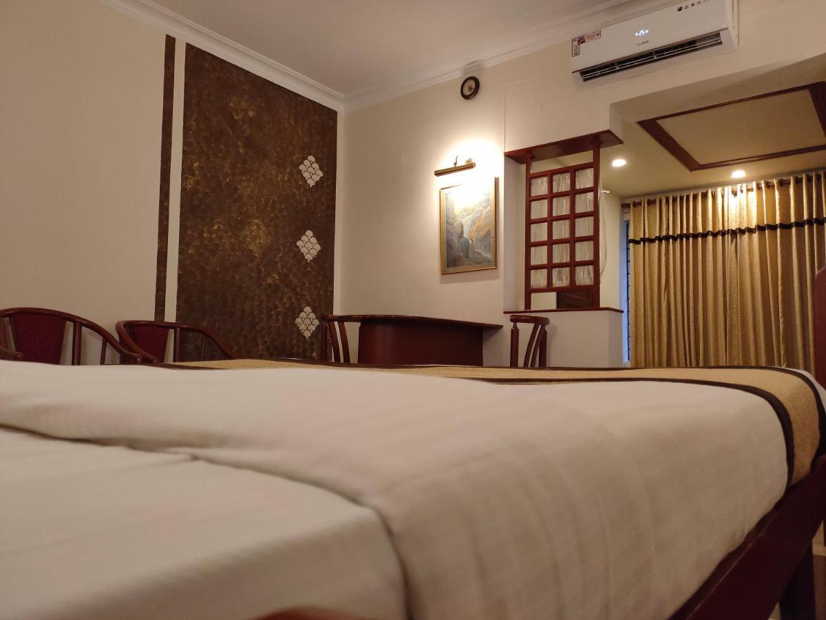 Yuvarani Residency Kochi Extérieur photo