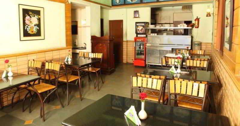 Yuvarani Residency Kochi Extérieur photo