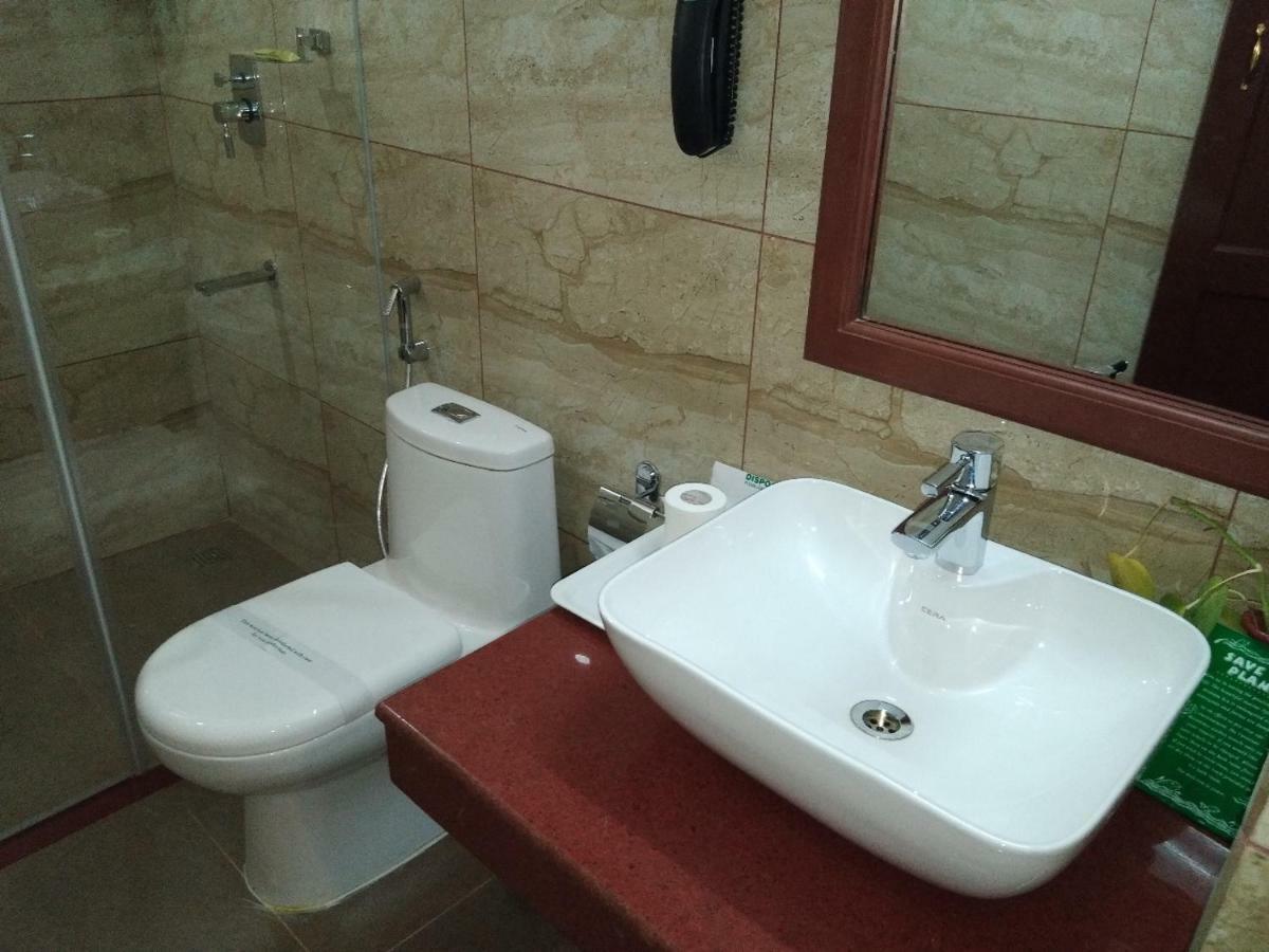 Yuvarani Residency Kochi Extérieur photo