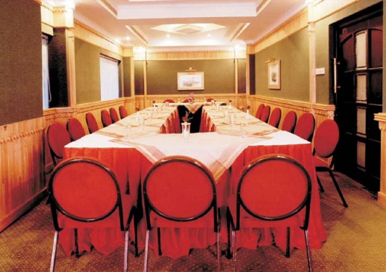 Yuvarani Residency Kochi Extérieur photo