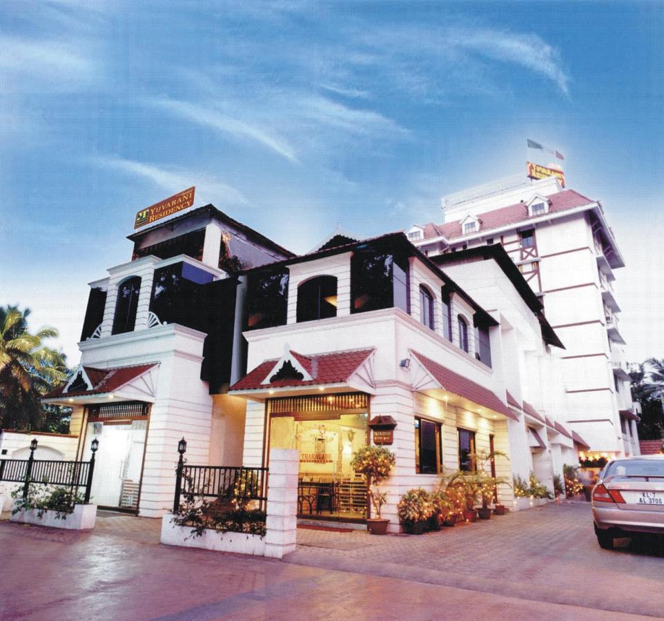 Yuvarani Residency Kochi Extérieur photo