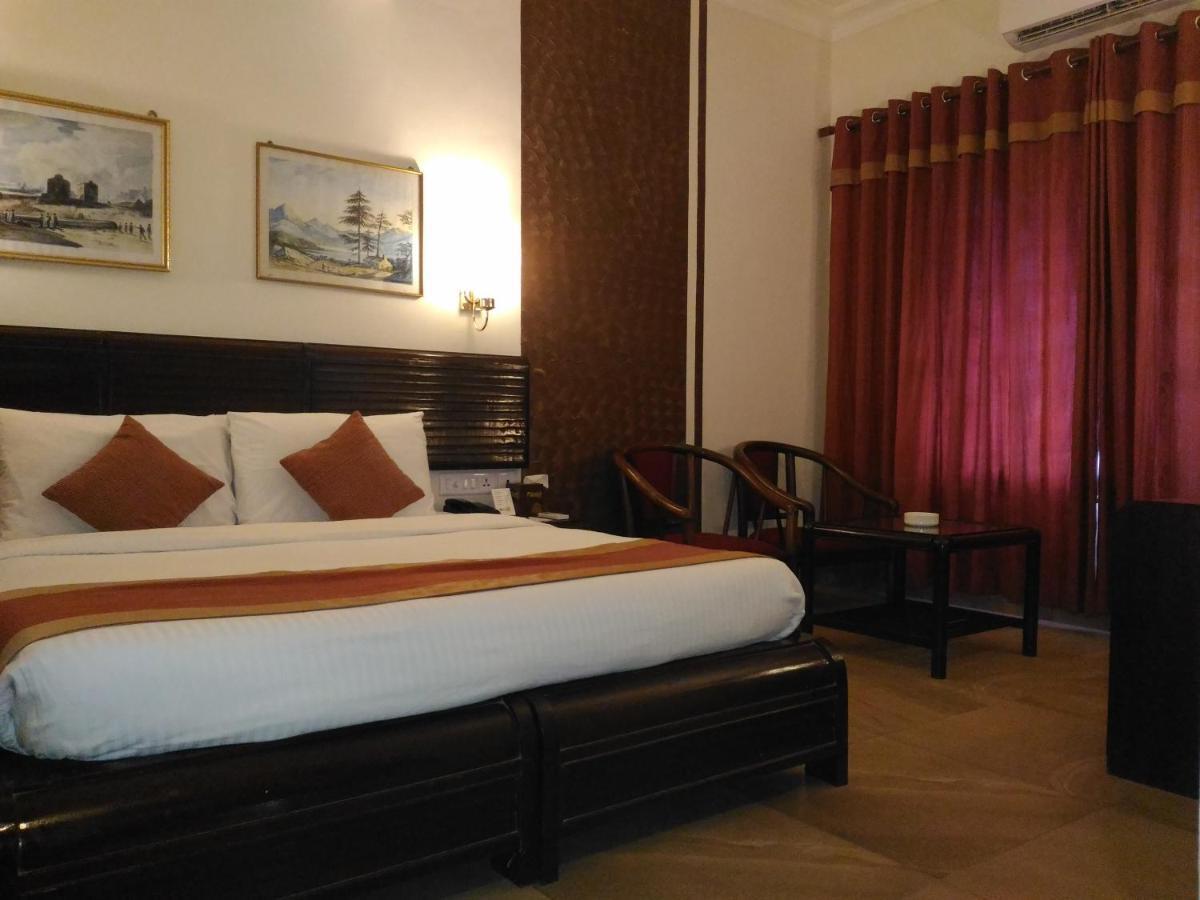 Yuvarani Residency Kochi Extérieur photo